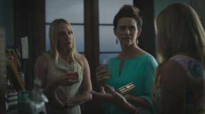 So she never really knew
her mother, - Beatriz at Dinner