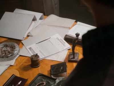 - So, no time to consider the contest idea?
- Of course. - Fabian: Going to the Dogs