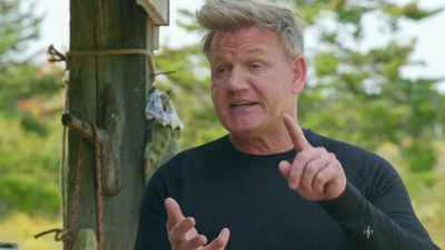 So no visibility,
razor blades, and eels, lamps. - Gordon Ramsay: Uncharted