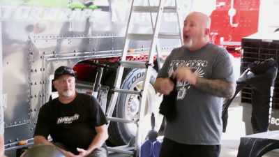 - So, Nola has like three wins.
- [clears throat] - Street Outlaws No Prep Kings Team Attack