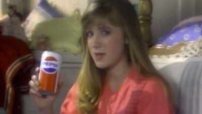So now I'm going to try
my first Pepsi. - Cola Wars