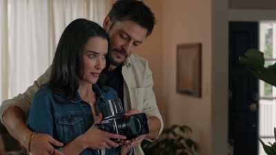 So, on this lens,
focus is crucial. - A Picture of Her