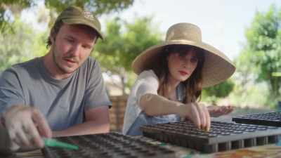 So once we seed
all these cells. - What Am I Eating? With Zooey Deschanel