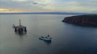 So while one ship pulls the rig forwards, - Europe From Above