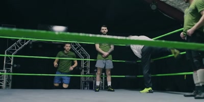 So, who over here doesn'tor can't get in a ring right? - Monster Factory