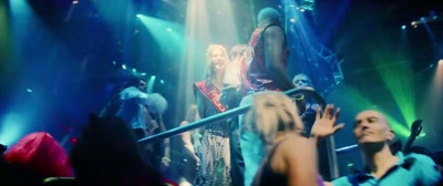 So you own a discotheque
and you don't dance? - Zillion