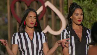 - So physical activity is not what I do.
- Spill the tea! - Twin Love