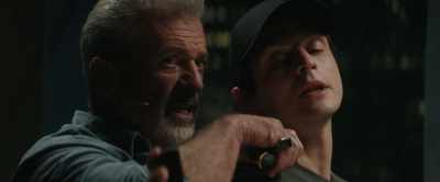 So, please, be so kind as to
put down the knife and go sit. - On the Line