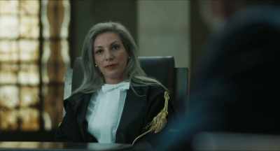 So, we repay our gratitude
by being her bodyguards. - Mafia Mamma