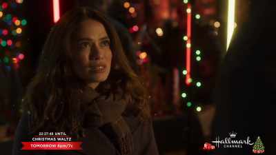      So her review can make
    or break my dad's place, - Five Star Christmas