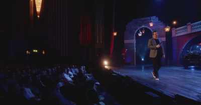 So they ring me up, and they go... - Jim Jefferies: This Is Me Now