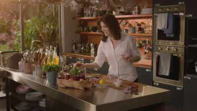 So, rule one, fridge cold, it
just keeps its shape better. - Nigella: At My Table