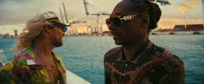 So sexual Hypersexual - The Beach Bum