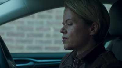 So she was gagged and strangled
with a green scarf? - Showtrial