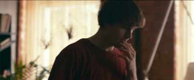 So she is looking at
me like she knows me, - Lucid