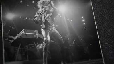 So she has the wig - Women Who Rock