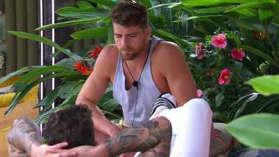 SO SHE'S DEFINITELY AMAZING. - Love Island