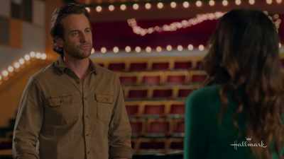 So you sing and I'll play, - When I Think of Christmas