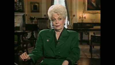 So, if somebody's
gonna take Molly on... - Raise Hell: The Life & Times of Molly Ivins