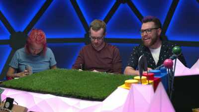 - So, if someone does 10 hit points, - Dimension 20