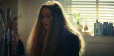 - So stop her.
- Me? You stop her. - Mrs. America