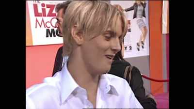 So we stopped at a flower store - Aaron Carter: The Little Prince of Pop