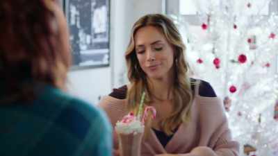 So tell me about the bake sale. - Steppin' into the Holiday