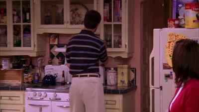 - So that's
your famous zoo snack? - Everybody Loves Raymond