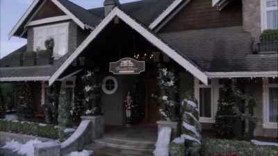 So the $100,000 - A Bramble House Christmas