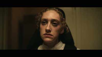 So the bond, the kink, - Grotesquerie