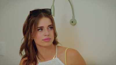 - So the boys that aren't with Sam,
Logan and Zac, they are intimidated
by them. - FBOY Island NZ