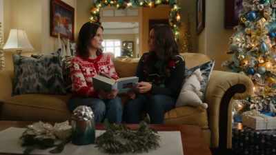 - So when the ER doctor
finished examining him, - Holiday Road