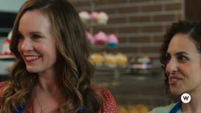 So for the frosting,
we also use brown sugar, - Dating the Delaneys