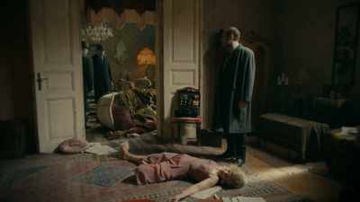 So the killer went from here
to Arlette's. - Maigret in Montmartre