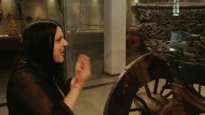 So the Oseberg ship is pretty
amazing, but look at this. - Raiders of the Lost Past with Janina Ramirez