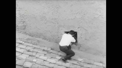 So when the paparazzi
would climb over the wall - Elizabeth Taylor: The Lost Tapes