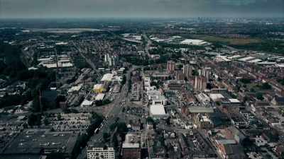 So there's Droylsden,
Denton, Stalybridge, - The Detectives: Fighting Organised Crime