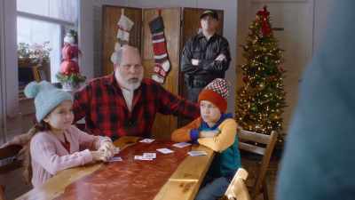 So these are your parents? - Letters to Santa