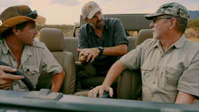 SO, THEY COULD, YOU KNOW,
ACTUALLY TAKE A WHOLE SKULL - Expedition Mungo