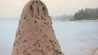 So they're tricking
your eye to see actually - Race Against The Tide