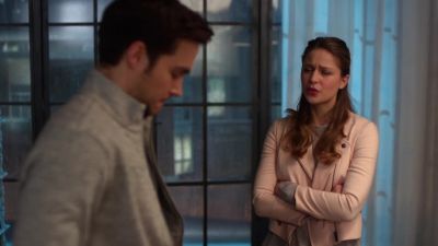 So you think your parents
ordered the bounty on me? - Supergirl