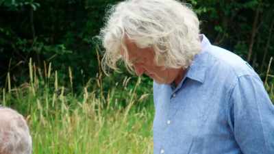 So this this tells me
that this cracked earth - James May and the Dull Men