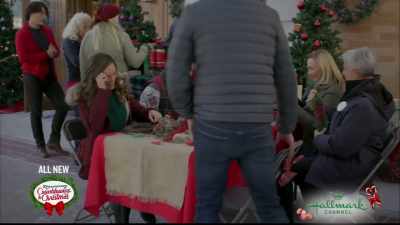 So, Tim, you have any experience
making wreaths? - Check Inn to Christmas