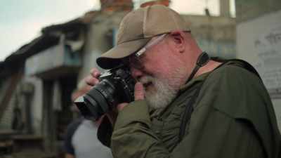 -So today we are
going to Old Dhaka. - Photographer