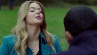 So today in class...was what? - Pretty Little Liars: The Perfectionists