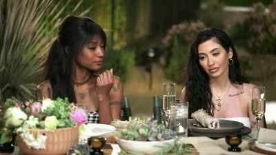 - So tonight, I have an
elimination dinner with Kiana, - Double Shot at Love