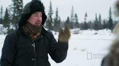So try to keep it pointed at
the ground or up in the air, - Life Below Zero: First Alaskans
