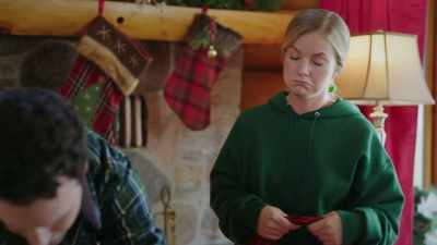 So uh what would your girlfriend or wife or whatever - Unwrapping Christmas: Olivia's Reunion