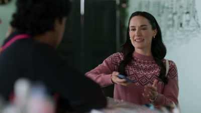 - So um, do we reply?
You know, defend ourselves? - A Sprinkle of Christmas