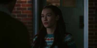 - So, um, he's over...
- Yeah. - The Summer I Turned Pretty